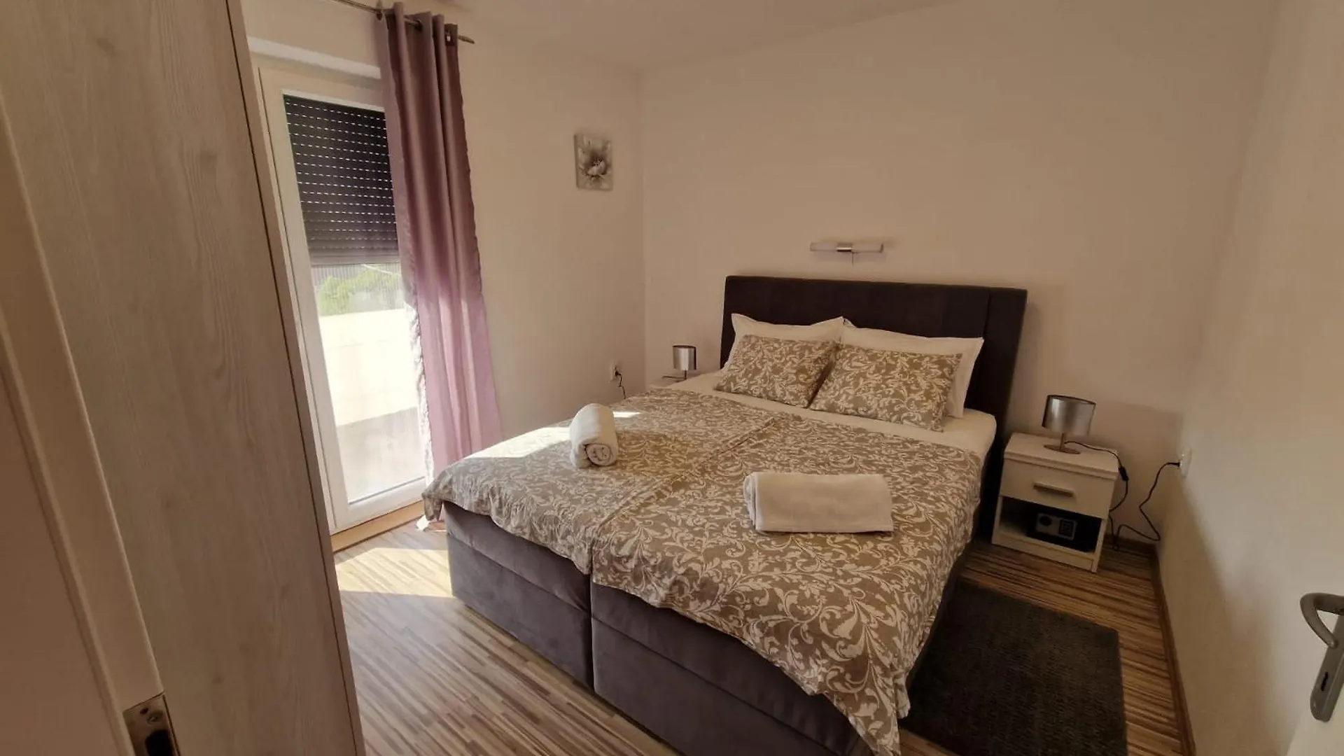 Apartmani Natalija 4 Stars Mrljane
