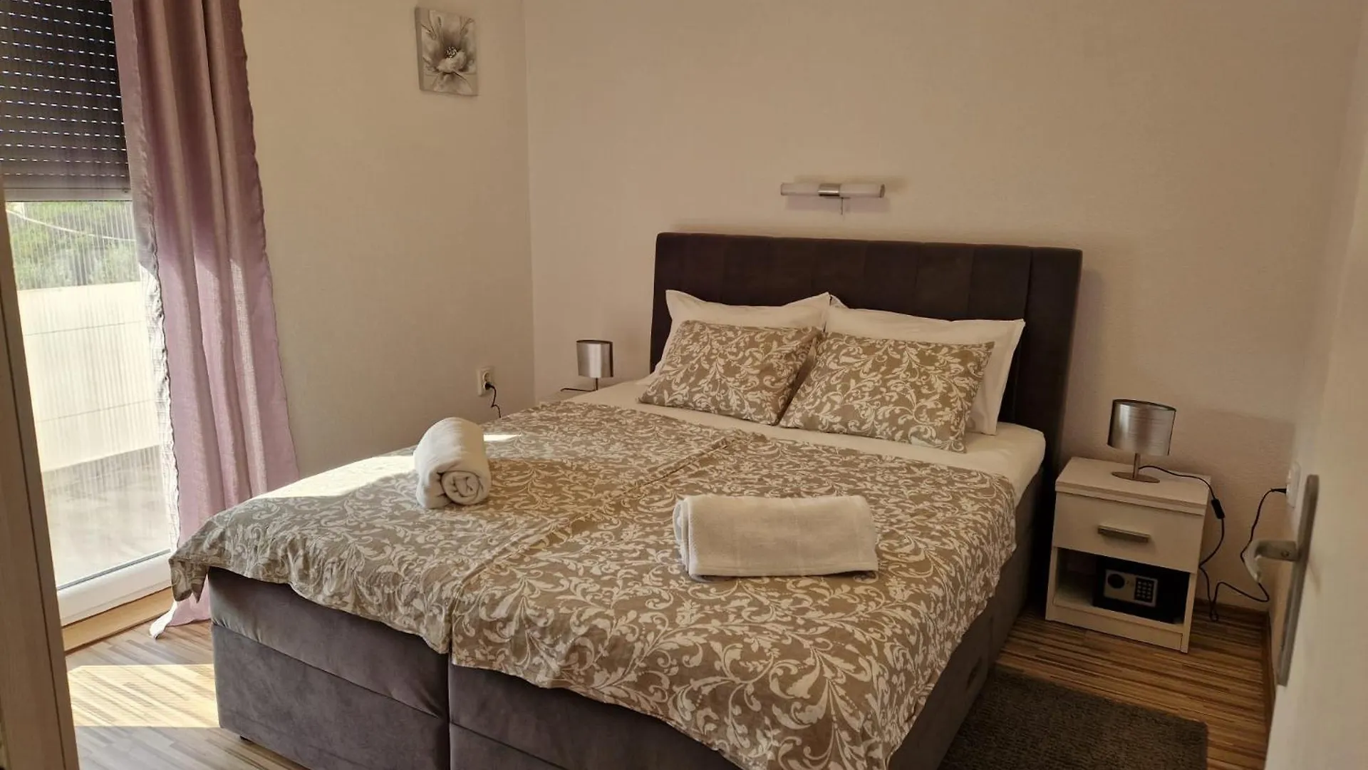 Appartement Apartmani Natalija 4 Stars Mrljane Kroatië