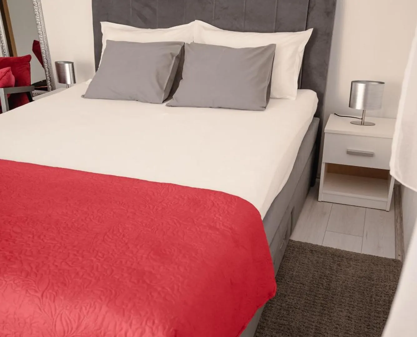 Apartmani Natalija 4 Stars Mrljane
